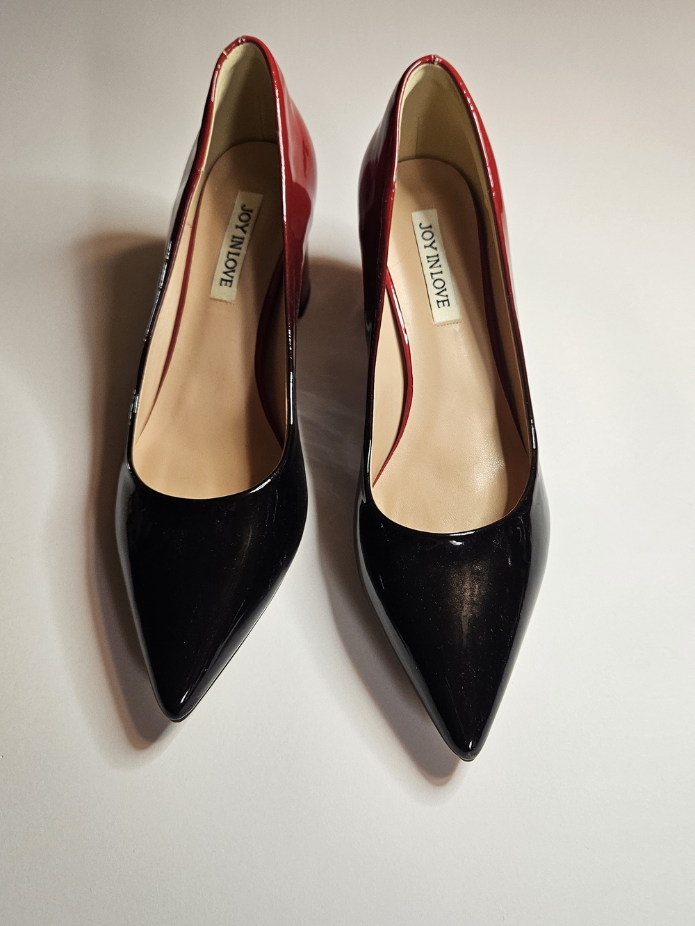 NIB JOY IN LOVE Red Black Gradient Patent Pointed Toe Pumps 9.5 Hard To Find - Picture 3 of 5